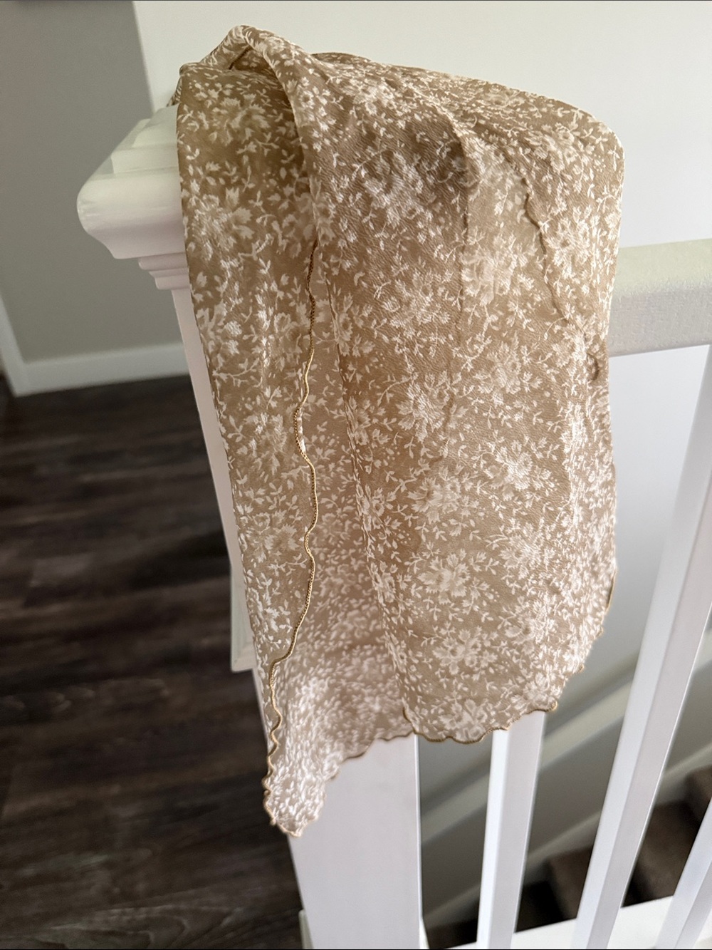 Vintage Unbranded Floral Crepe de Chine Scarf